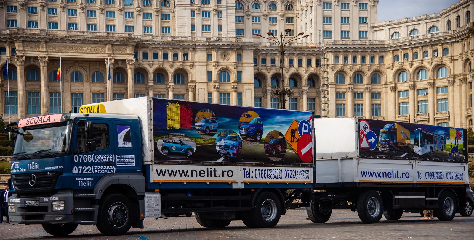 Ansamblul camion + remorcă — Mercedes-Benz Axor